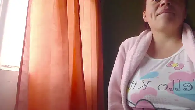 Snapshot of Rouse_hot_ chatting on April 23, 12:29 pm Rouse hot online show from April 23, 12:29 pm