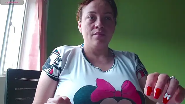 Snapshot of Rouse_hot_ chatting on April 24, 6:21 pm Rouse hot online show from April 24, 6:21 pm