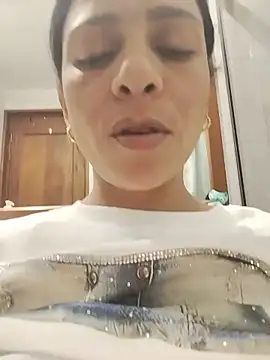 Snapshot of Queen_evaluna chatting on May 22, 11:43 pm Queen evaluna online show from May 22, 11:43 pm