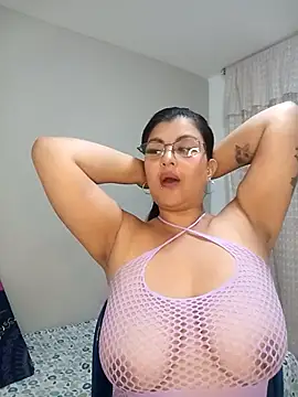 CelesteAlvarez1989 online show from December 1, 9:31 pm