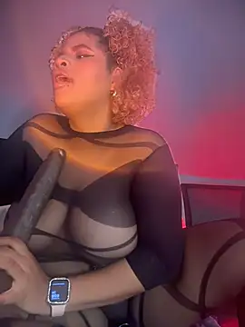 nikicatwild online show from November 24, 11:59 pm