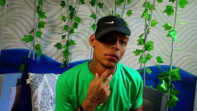 xander molina online show from November 14, 4:33 am