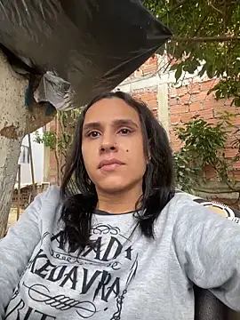 Isabella Hillss online show from February 15, 3:53 pm