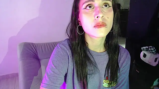Isabella Hillss online show from August 3, 8:56 pm