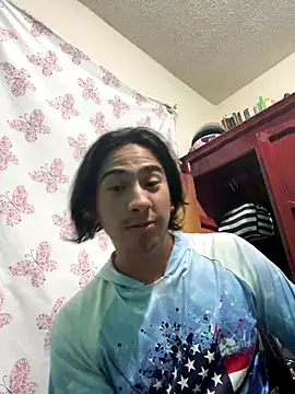 Snapshot of algila08 chatting on November 15, 1:03 am algila08 online show from November 15, 1:03 am