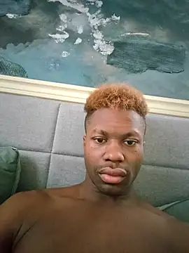 Snapshot of Wizinoir chatting on November 18, 7:51 pm Wizinoir online show from November 18, 7:51 pm