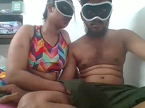 Snapshot of riyasparrowcpl chatting on November 15, 1:29 pm riyasparrowcpl online show from November 15, 1:29 pm