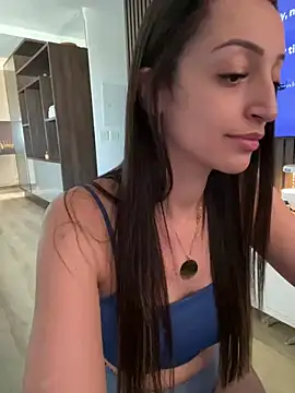 BelleRune online show from December 7, 7:32 pm