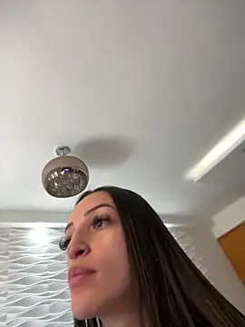 BelleRune online show from February 8, 2:38 pm