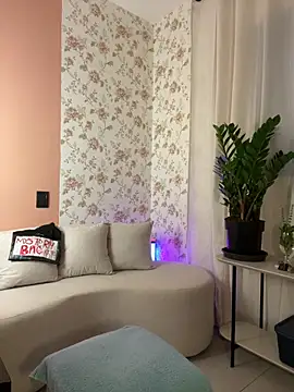 BelleRune online show from March 19, 1:59 pm