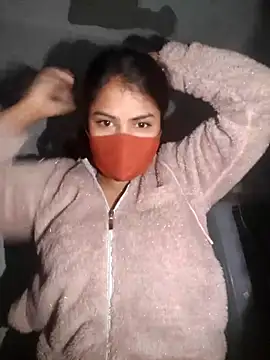 Snapshot of Red_Love_1 chatting on December 19, 2:40 am Red Love 1 online show from December 19, 2:40 am