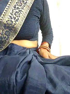 Snapshot of Miss_Nidhi89 chatting on November 15, 9:39 am Miss Nidhi89 online show from November 15, 9:39 am