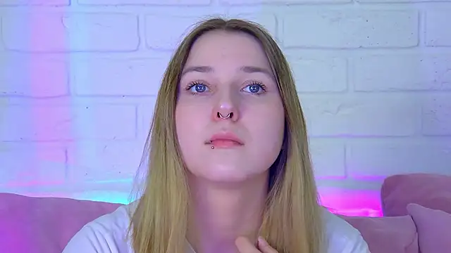 TinnaBurton online show from March 16, 4:33 pm