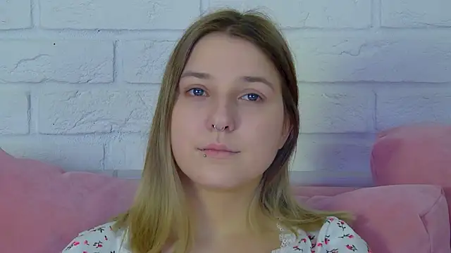 TinnaBurton online show from March 26, 4:12 pm