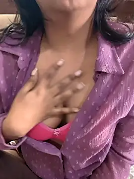 Kinky Aleena online show from November 19, 8:03 am