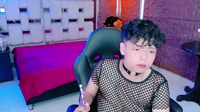 lunabustygirl online show from February 6, 9:29 pm