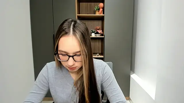 Snapshot of ZitaCring chatting on November 16, 5:13 am ZitaCring online show from November 16, 5:13 am