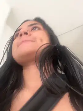 lizmy online show from December 1, 9:09 pm