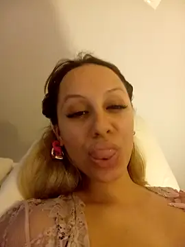 cleopatravodos online show from November 19, 2:39 pm