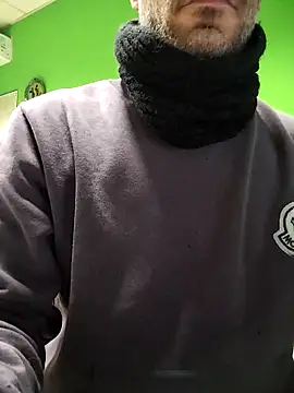 platone09 online show from December 17, 1:28 pm