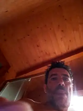 Snapshot of platone09 chatting on April 4, 6:38 pm platone09 online show from April 4, 6:38 pm