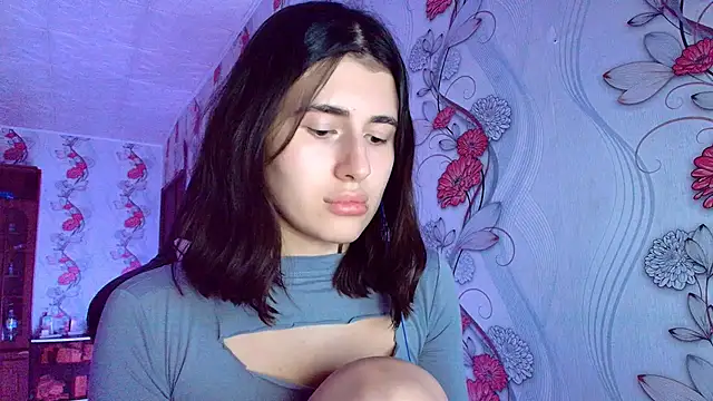 Snapshot of KristinaScott chatting on January 15, 3:05 pm KristinaScott online show from January 15, 3:05 pm