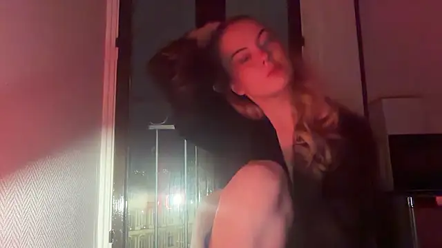 Josefinswe online show from January 13, 8:03 pm