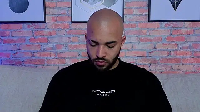 Snapshot of Chris_Varden chatting on April 23, 7:05 pm Chris Varden online show from April 23, 7:05 pm