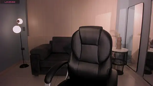 HaileyRoss  online show from July 8, 3:11 am