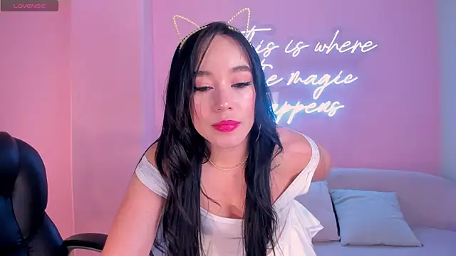 Snapshot of ZaraKafruni chatting on February 10, 4:05 am ZaraKafruni online show from February 10, 4:05 am