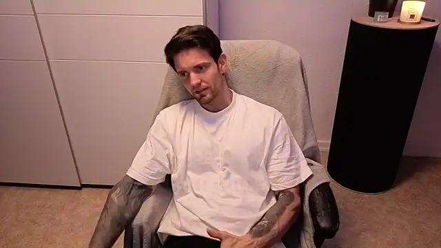 Mystery Mark online show from November 28, 8:55 pm