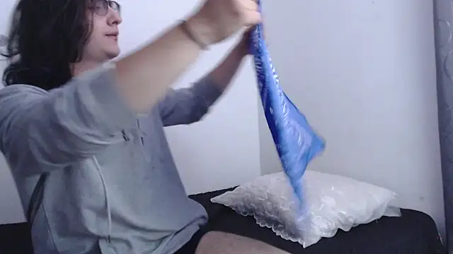 Amoneth Xx online show from December 4, 6:05 pm