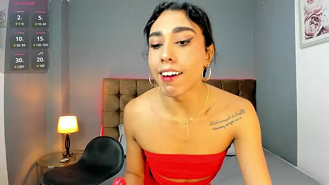 Snapshot of Violet_Moon20 chatting on February 4, 8:03 pm Violet Moon20 online show from February 4, 8:03 pm