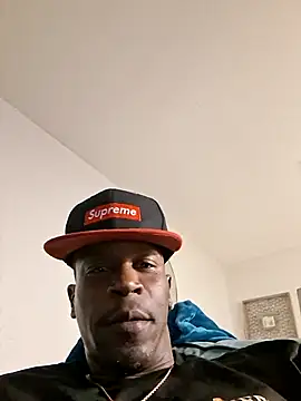 Snapshot of yourboy501withthebig1 chatting on June 12, 4:33 am yourboy501withthebig1 online show from June 12, 4:33 am