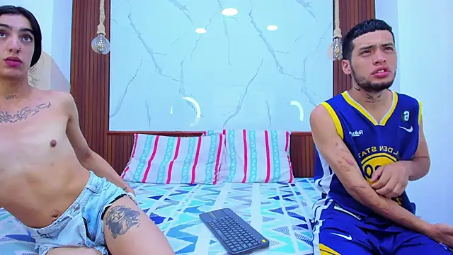 Loversinfire2 online show from April 8, 2:44 am