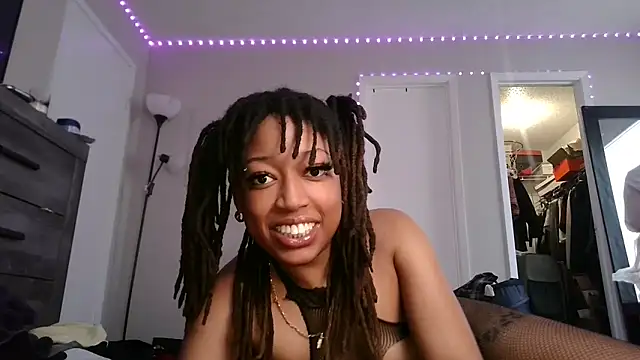 stellakobra online show from February 11, 3:50 pm