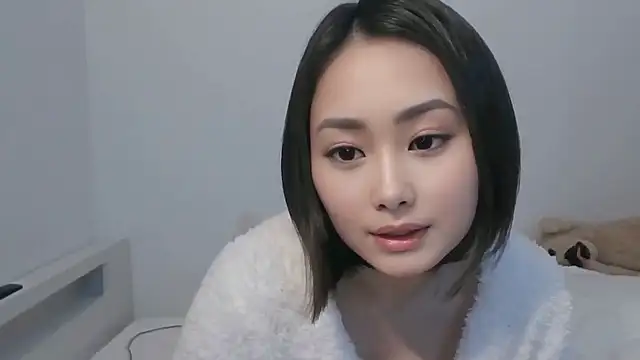 Snapshot of mio-japan chatting on February 8, 11:35 am mio-japan online show from February 8, 11:35 am