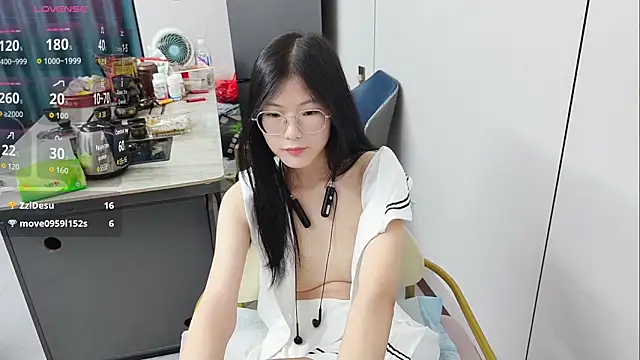 Snapshot of xlin-baby chatting on April 27, 4:49 pm xlin-baby online show from April 27, 4:49 pm
