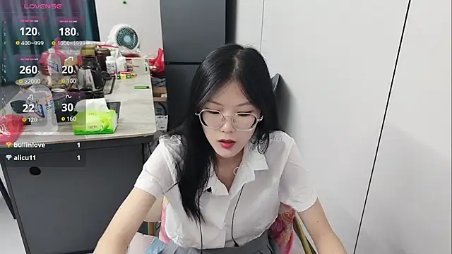 Snapshot of xlin-baby chatting on May 11, 2:23 pm xlin-baby online show from May 11, 2:23 pm