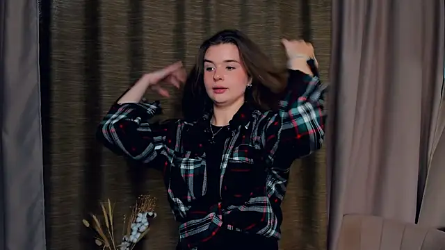 Snapshot of KevinRayer chatting on November 16, 8:20 am KevinRayer online show from November 16, 8:20 am