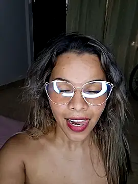 Snapshot of pamela_Tiny chatting on February 20, 8:20 pm pamela Tiny online show from February 20, 8:20 pm