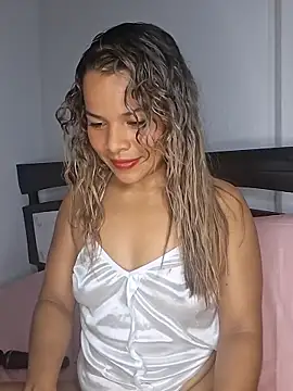 Snapshot of pamela_Tiny chatting on February 23, 2:31 am pamela Tiny online show from February 23, 2:31 am