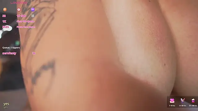 AlinnaJohnson online show from March 26, 10:54 am