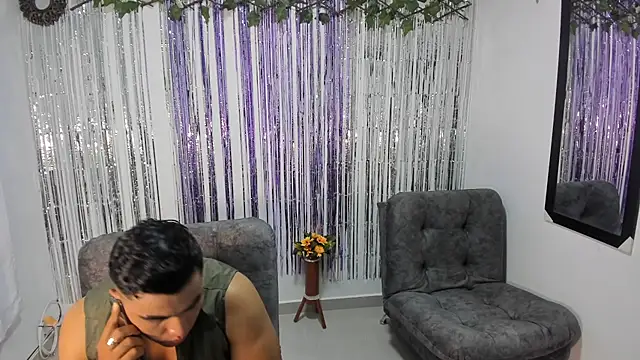 VioletXJasper online show from November 24, 11:15 pm