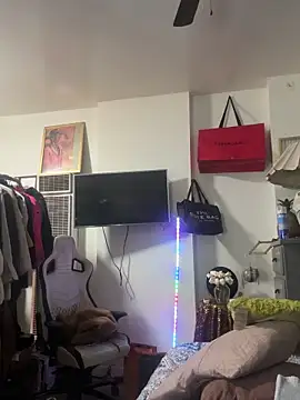 Motherbigbus online show from April 17, 11:57 am