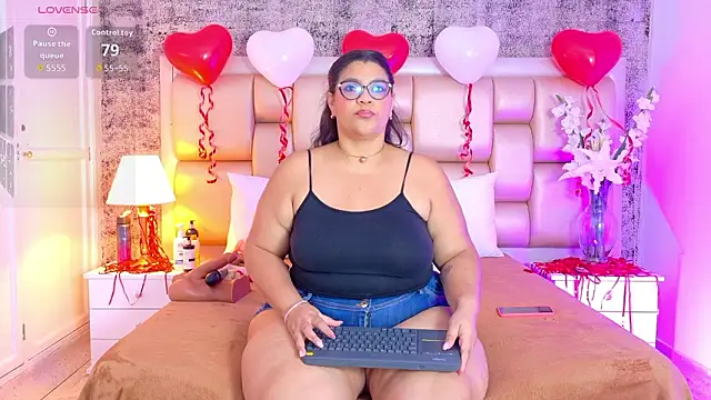 SelennaCooper online show from February 13, 11:50 am