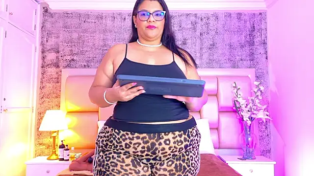 SelennaCooper online show from February 26, 11:53 am