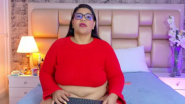 SelennaCooper online show from April 4, 11:51 am