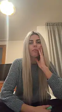 Snapshot of feliciafelon chatting on February 1, 8:51 pm feliciafelon online show from February 1, 8:51 pm