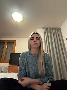 Snapshot of feliciafelon chatting on February 13, 8:49 pm feliciafelon online show from February 13, 8:49 pm